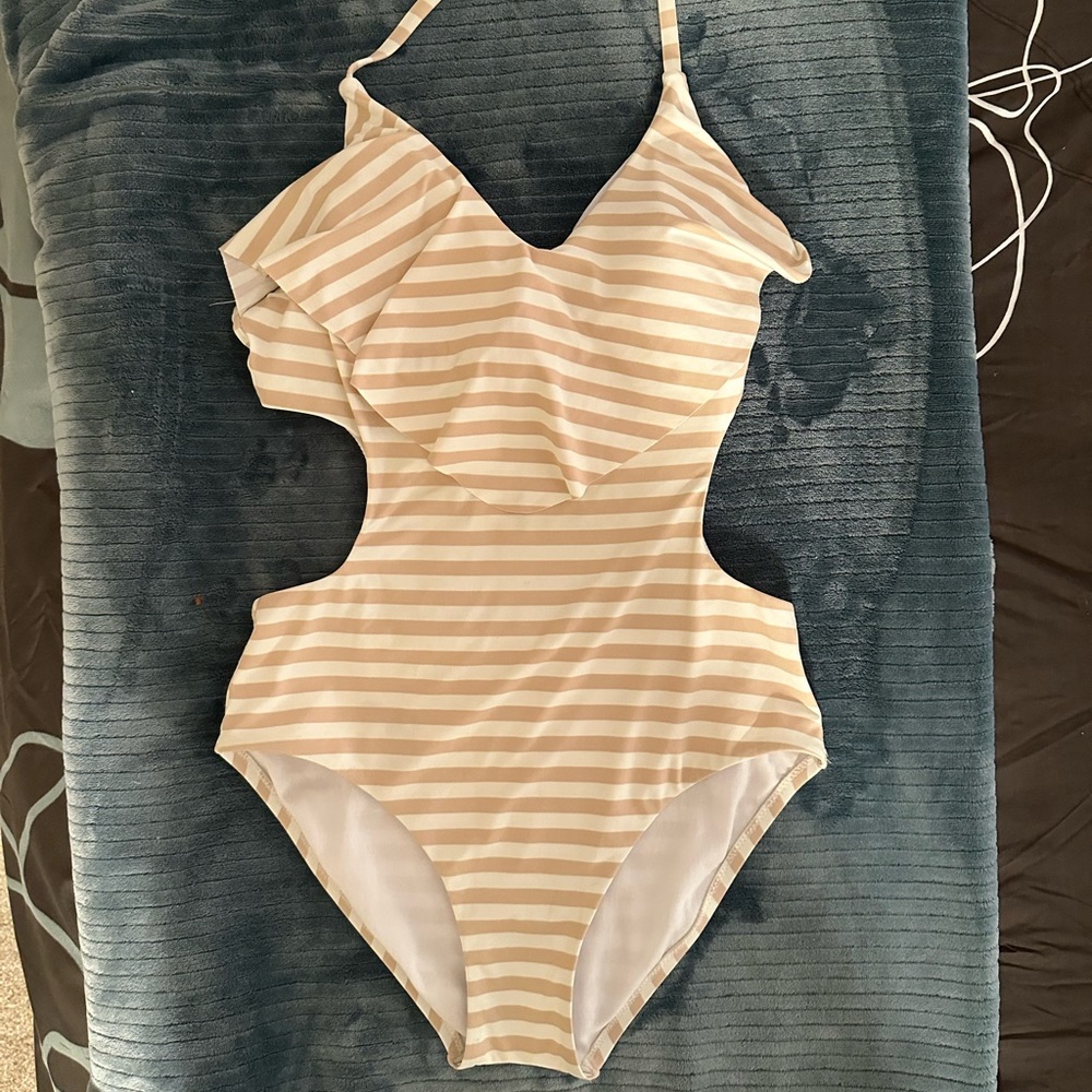 Chelsea28 striped ruffle one piece with side & back cutouts size S